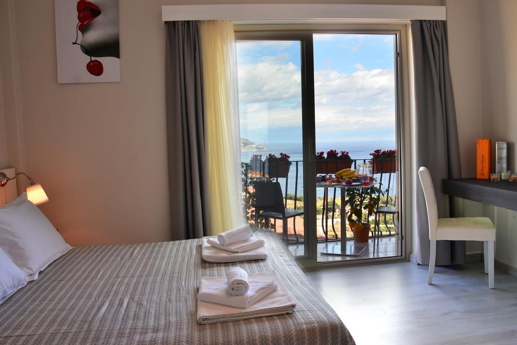 Athena Charming Rooms Taormina Ngoại thất bức ảnh