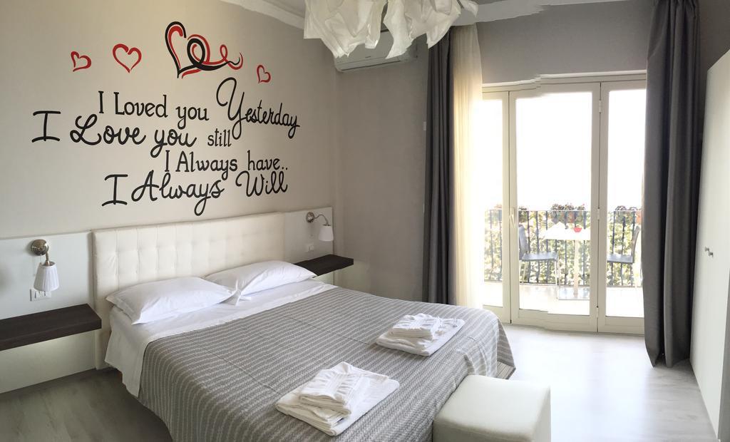 Athena Charming Rooms Taormina Ngoại thất bức ảnh